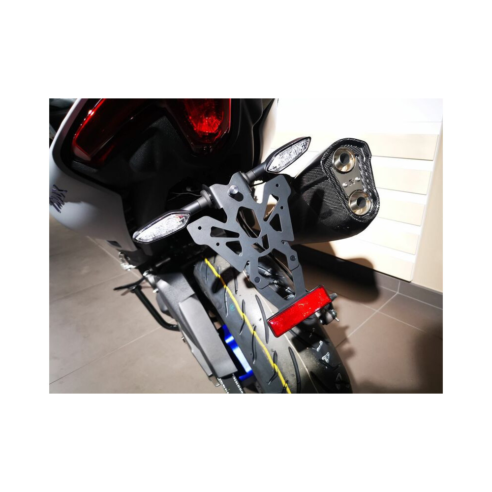 Support de plaque V PARTS noir Yamaha T-Max 560