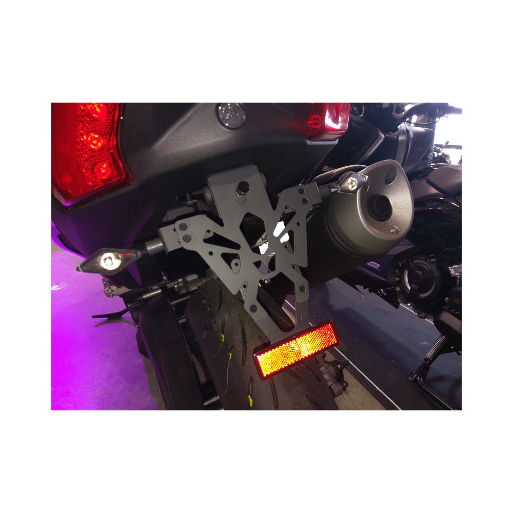 Support de plaque V PARTS noir Yamaha T-Max 530