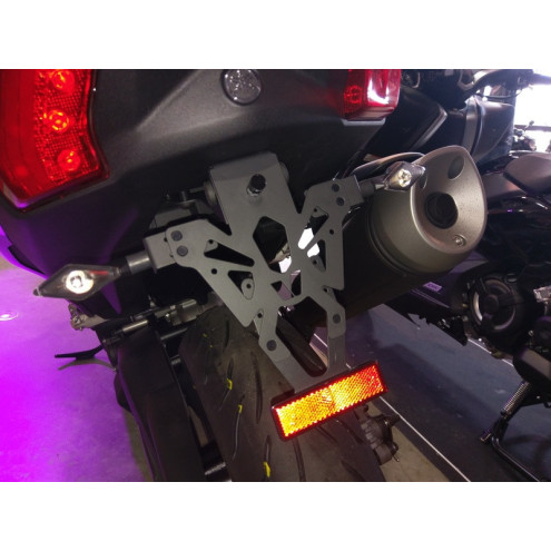 Support de plaque V PARTS noir Yamaha T-Max 530