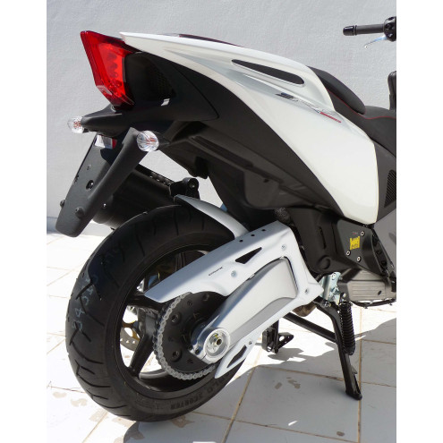 Garde boue arrière + Cache chaine Ermax Aprilia 850 SRV 12-17